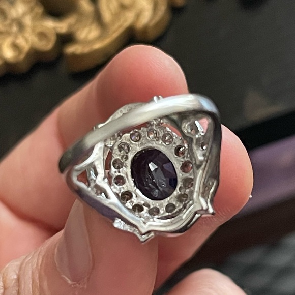 Elegant Blue and Silver Gemstone Ring - Picture 5 of 5